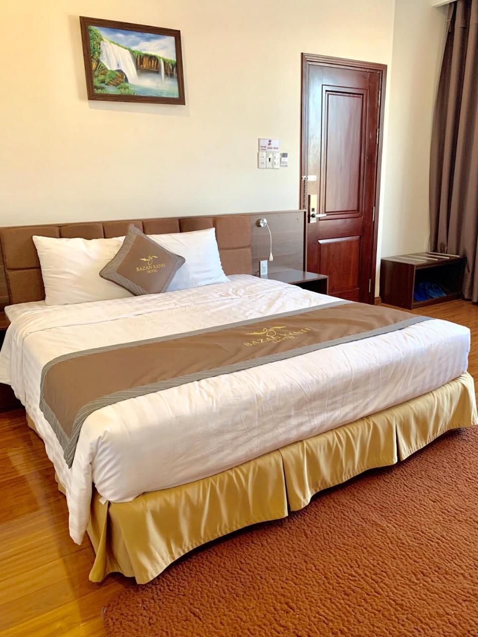 Hotel Bazan Xanh Buôn Ma Thuột Esterno foto